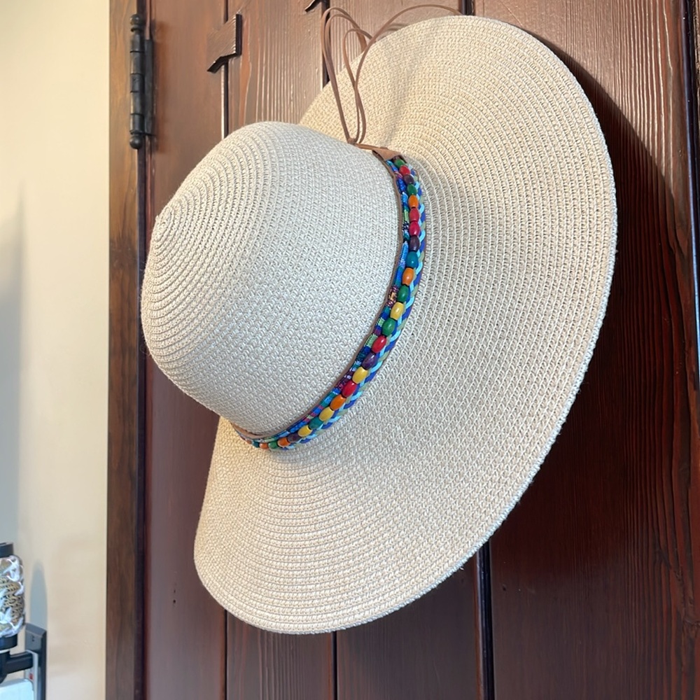 Royal Road Trading Co. Women's Sun Hat with colorful beads, adjustable OSFM VGUC - Picture 7 of 8